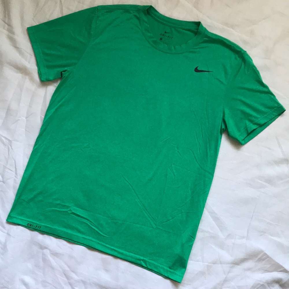 Nike Dri-Fit Crewneck Workout Shirt in Green